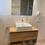 Alpenecho * نيوستيف ام ستوبيتا